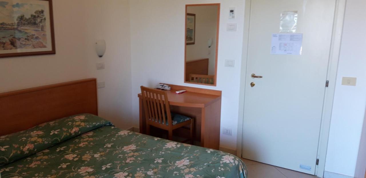 Hotel Airone B&B Marina di Pietrasanta Esterno foto