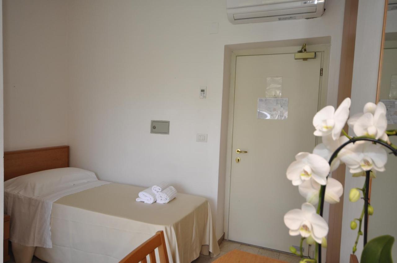 Hotel Airone B&B Marina di Pietrasanta Esterno foto
