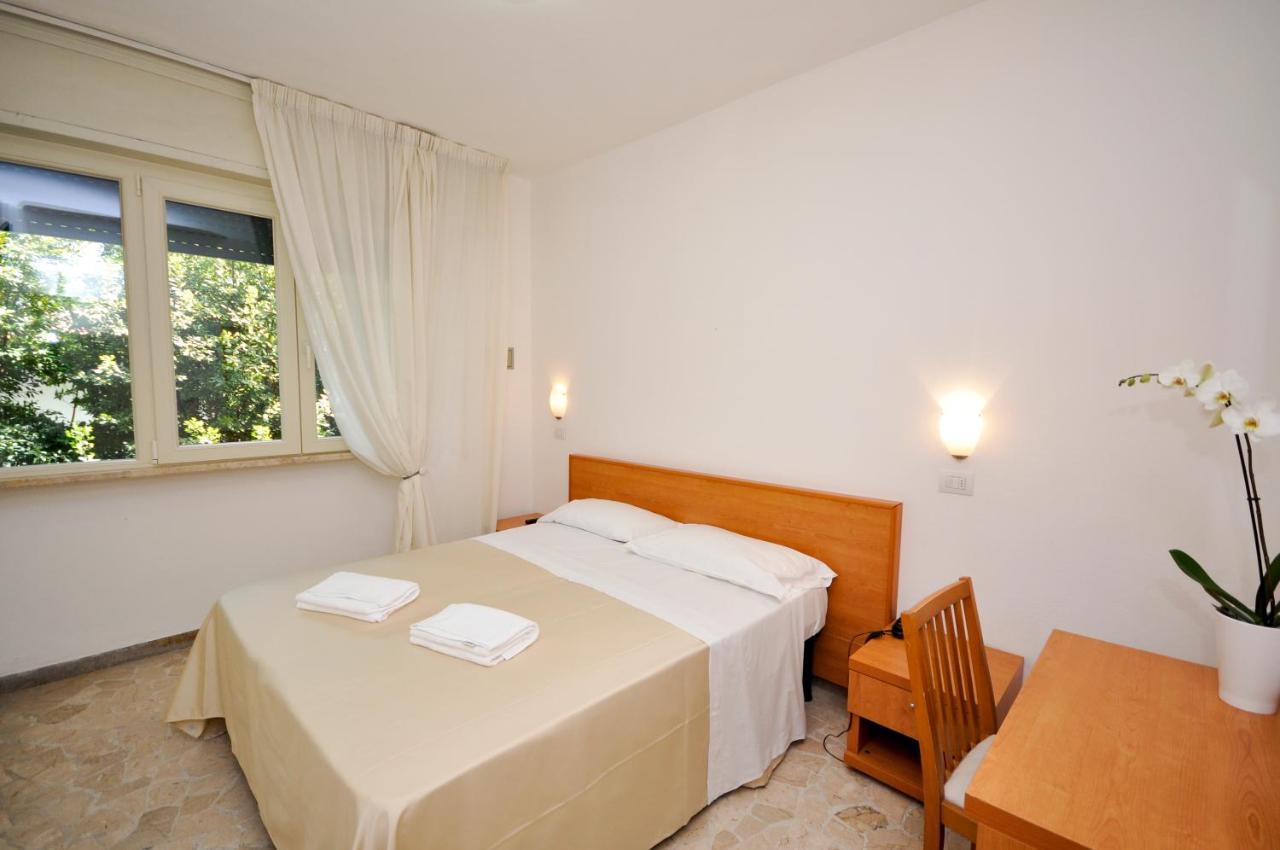 Hotel Airone B&B Marina di Pietrasanta Esterno foto