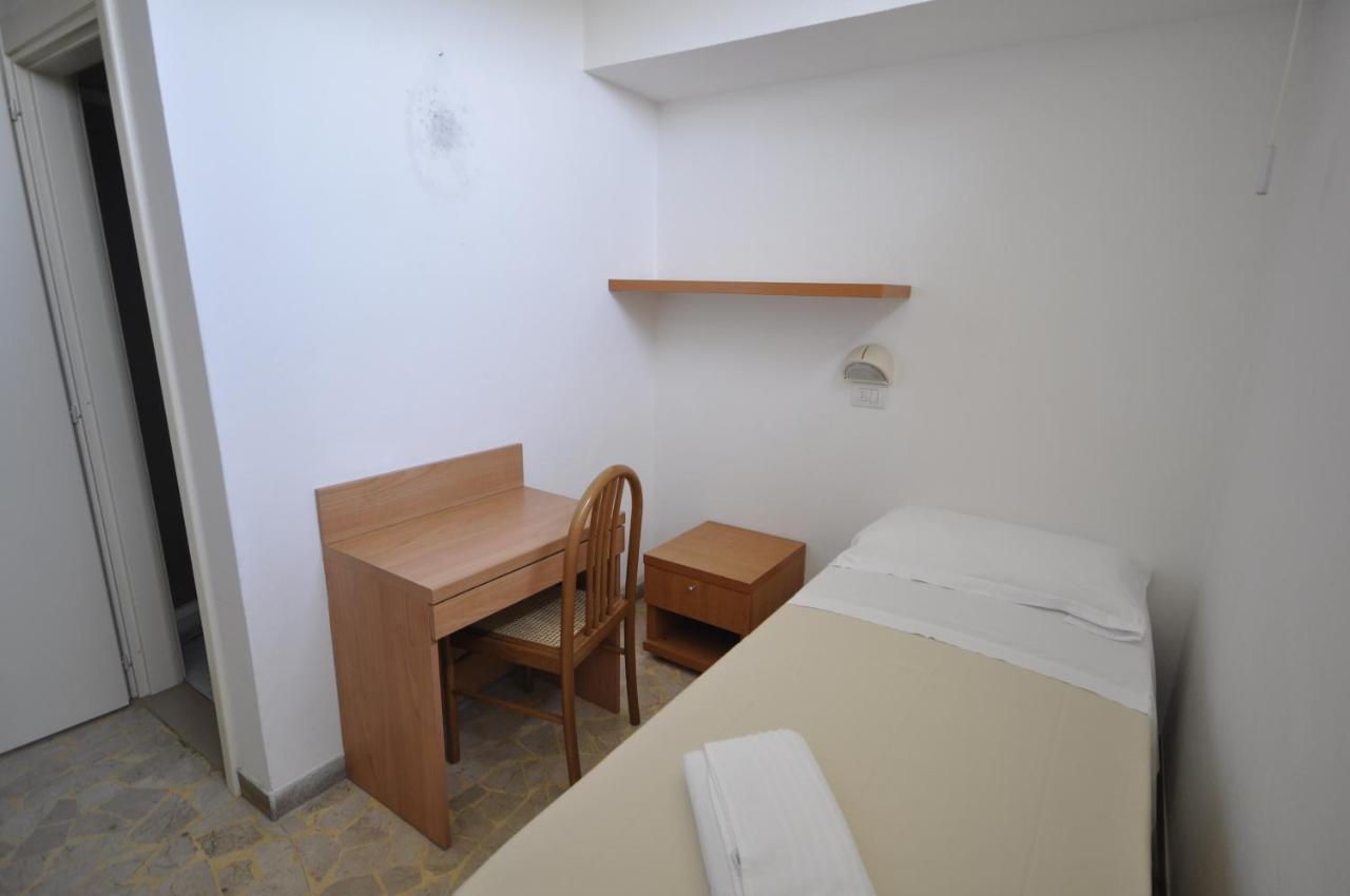 Hotel Airone B&B Marina di Pietrasanta Esterno foto