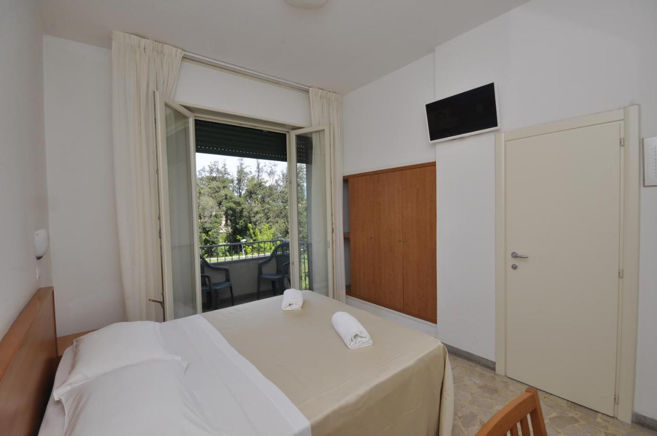 Hotel Airone B&B Marina di Pietrasanta Esterno foto