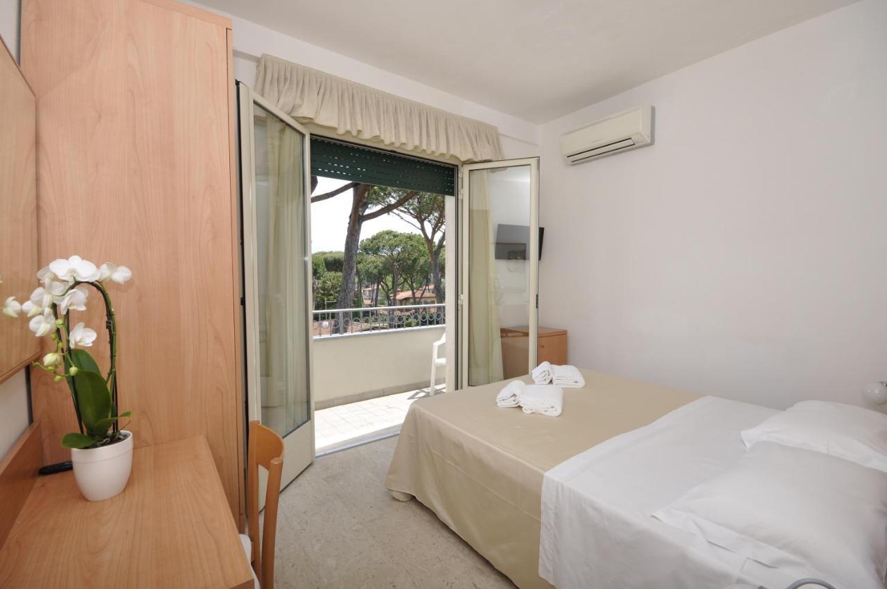 Hotel Airone B&B Marina di Pietrasanta Esterno foto