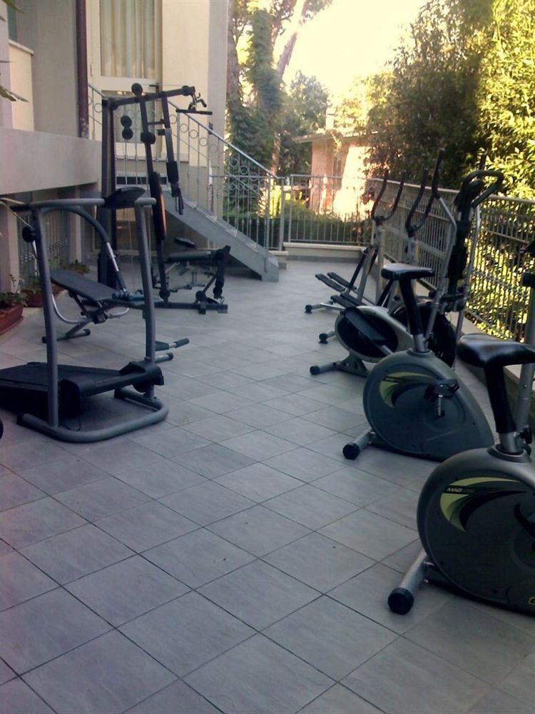 Hotel Airone B&B Marina di Pietrasanta Esterno foto