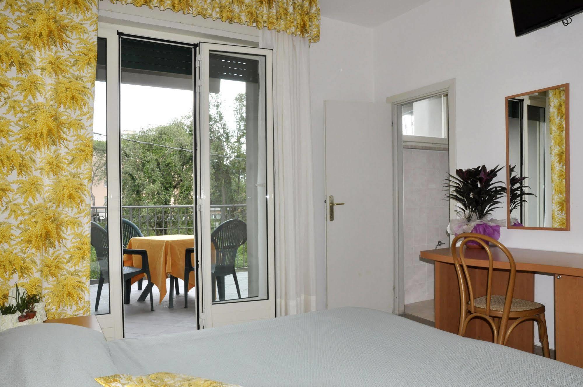 Hotel Airone B&B Marina di Pietrasanta Esterno foto