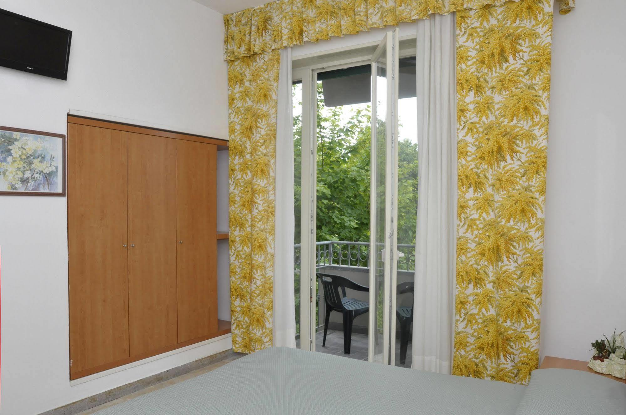 Hotel Airone B&B Marina di Pietrasanta Esterno foto